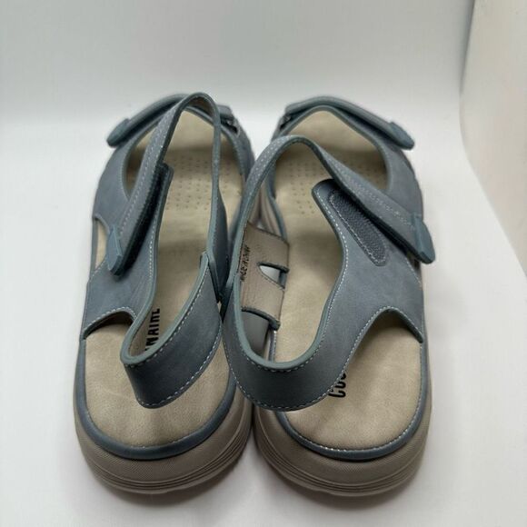 CUSHIONAIRE Women's Magee comfort footbed outdoor sandal with adjustable strap a - Picture 4 of 7